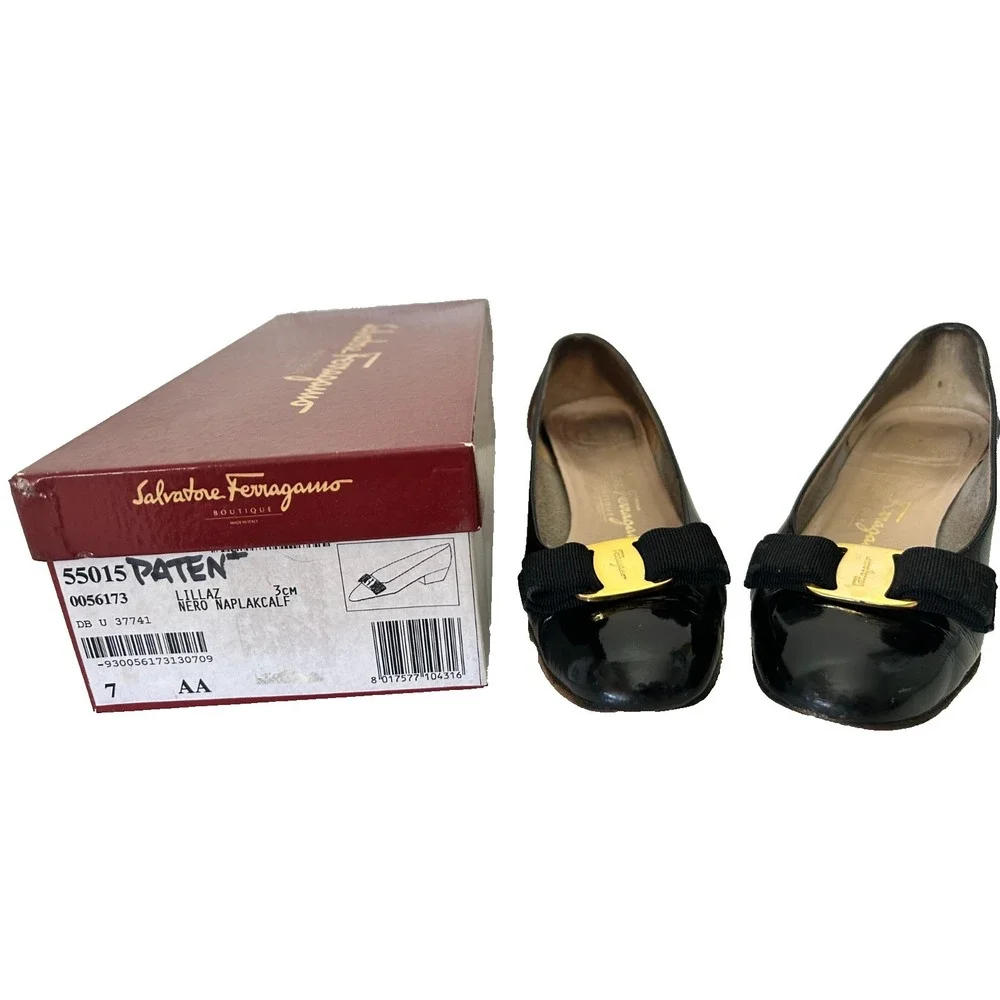 Salvatore Ferragamo Black Patent Leather Low Heel Lillaz Pumps Size 7 AA